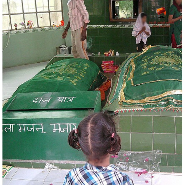 Laila Majnu ki Mazar - Sri Ganganagar